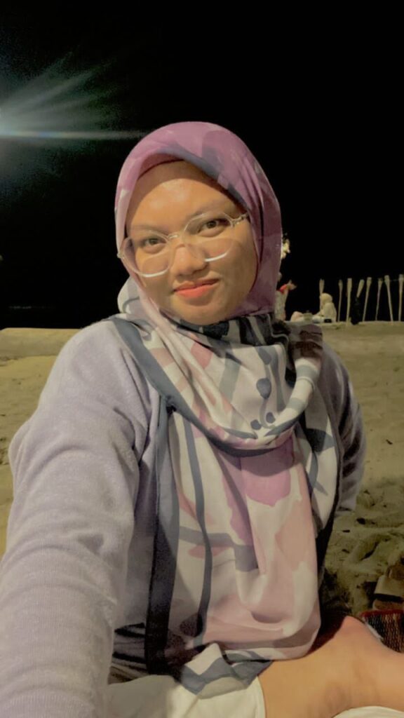 Izzatul adawiyah azman, 24 tahun