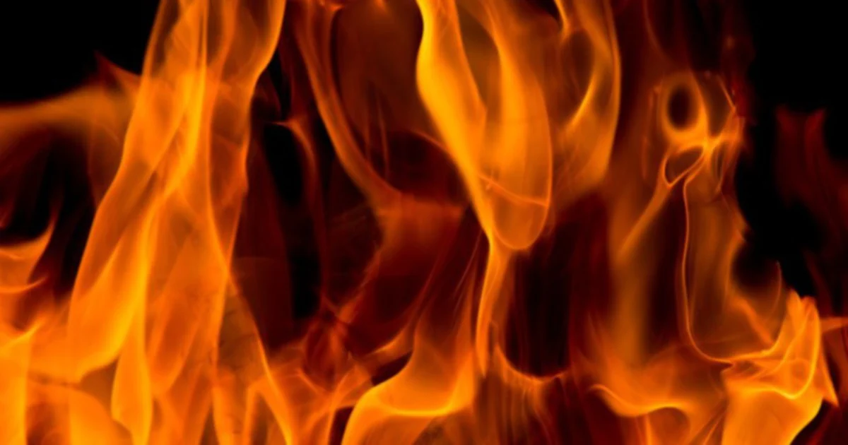 6 MAUT BAR KARAOKE BAWAH TANAH TERBAKAR