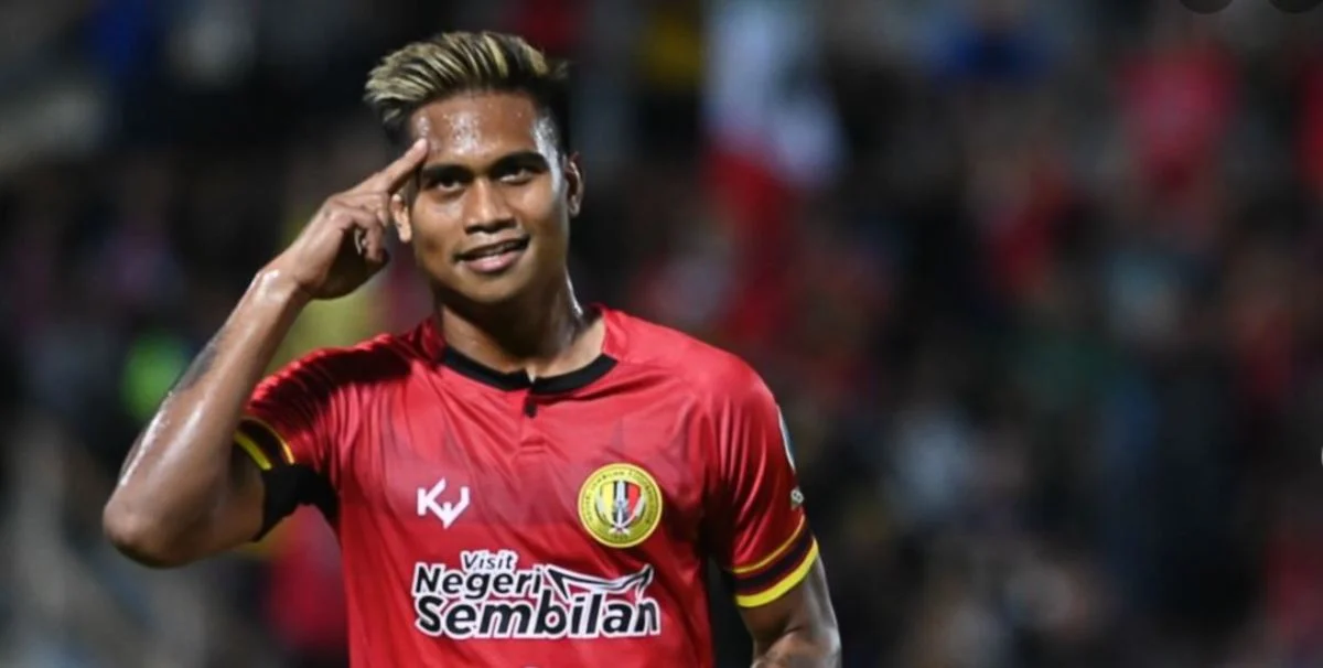 SEAN REHAT SEKETIKA, CEDERA DI RUSUK KIRI