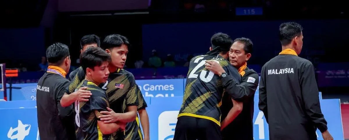 REGU TAKRAW NEGARA GAGAL PERTAHAN EMAS
