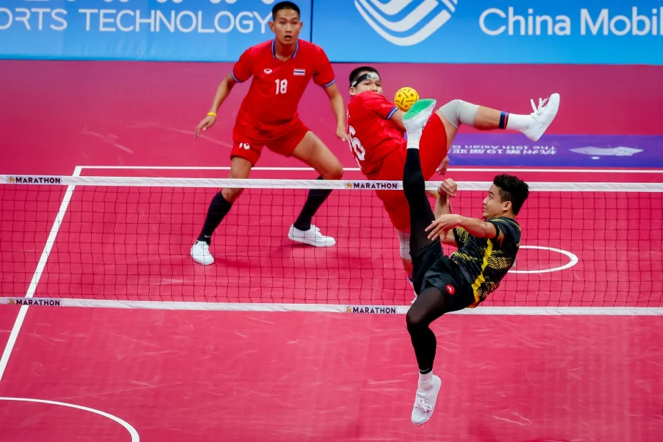 BERI SEDIKIT MASA LAGI,KITA AKAN KALAHKAN THAILAND