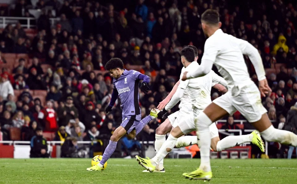 GOL LEWAT LIVERPOOL SINGKIR ARSENAL