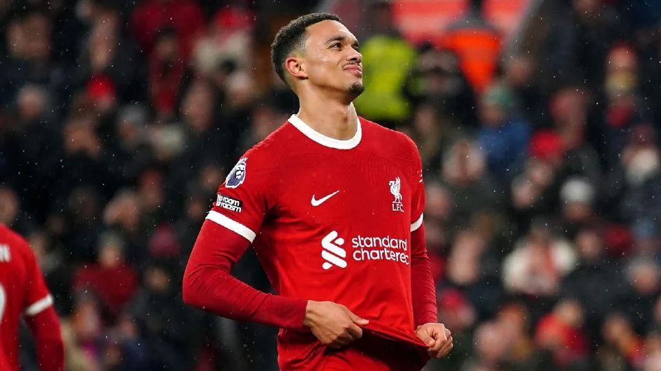 ALEXANDER-ARNOLD BAKAL TERLEPAS FINAL PIALA LIGA