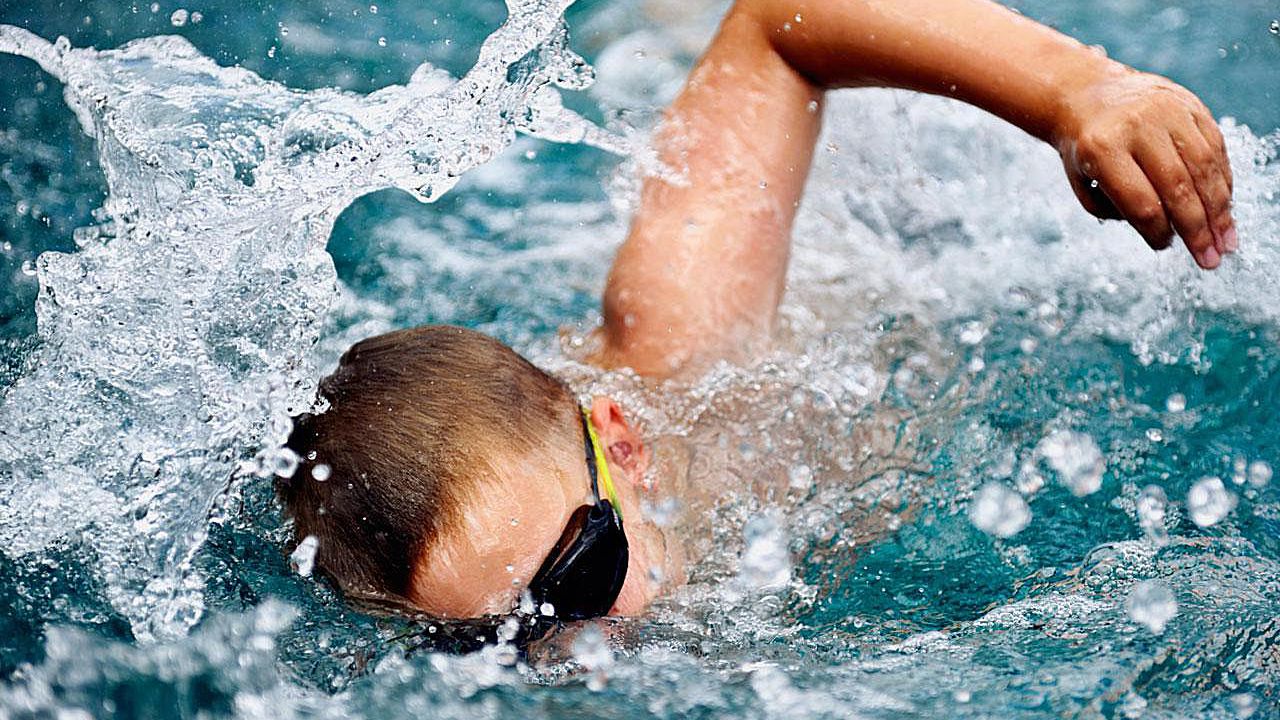 swimmer137682458-57bc48d83df78c8763ce3874s