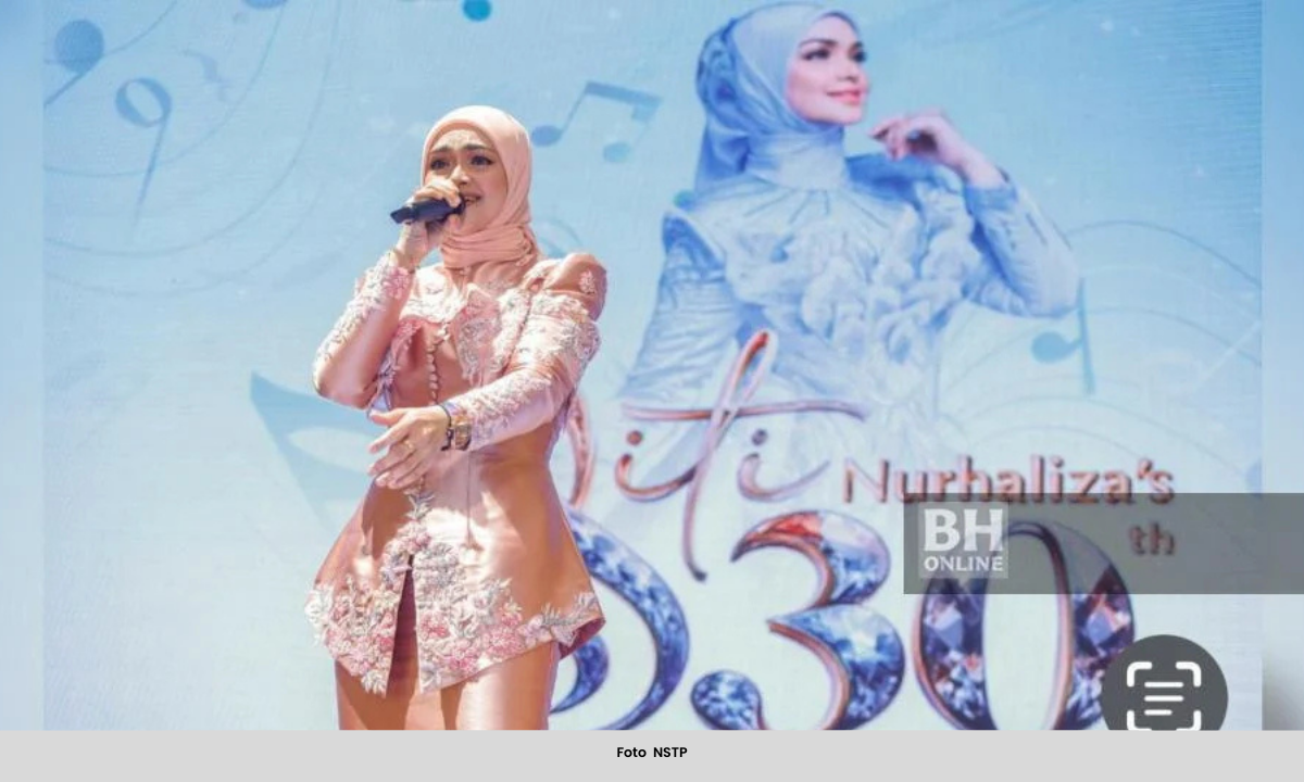 SITI IMBAU KENANGAN TERIMA BERGUNI-GUNI KAD UCAPAN AIDILFITRI