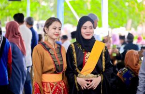 PAKAIAN TRADISIONAL, PERKENAL MAKANAN PELBAGAI KAUM, TANDA SEMANGAT PERPADUAN