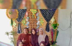 NENEK SEMPAT JUMPA NUR DALILA FARHANA SEMASA MAJLIS TAHLIL DATUK