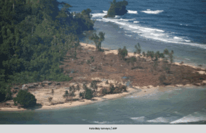 MANGSA BOT TERBALIK BERENANG 6 JAM SEBELUM TIBA DI PULAU