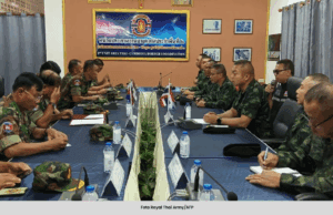 TIGA TENTERA THAILAND CEDERA AKIBAT LETUPAN PERIUK API