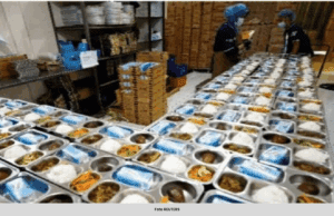 AGENSI HALAL INDONESIA SAHKAN DULANG PROGRAM MAKANAN PERCUMA BEBAS LEMAK BABI
