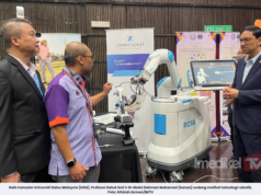 HPUSM TAWAR LATIHAN PEMBEDAHAN PANGGANTIAN SENDI BERASASKAN ROBOTIK KEPADA PELAJAR PASCASISWAZAH