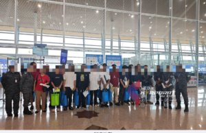 159 TAHANAN DEPOT IMIGRESEN PEKAN NENAS DIHANTAR PULANG KE NEGARA ASAL
