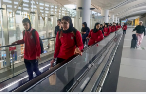 SKUAD WANITA IRAN TIBA DI TURKIYE DALAM PERJALANAN PULANG