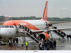 PENUMPANG DIMINTA TURUN SEBAB PESAWAT TERLEBIH MUATAN