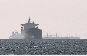 IRAN BENARKAN 6 KAPAL BANGLADESH LALUI SELAT HORMUZ