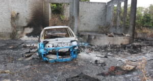 WANITA DITAHAN KERANA BAKAR SAMPAH SEHINGGA MEREBAK KE SEMAK, MUSNAH HARTA BENDA