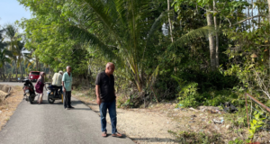 LELAKI OKU LEMBAM MAUT DIPERCAYAI DIPUKUL SELEPAS DITEMUI DI TEPI JALAN