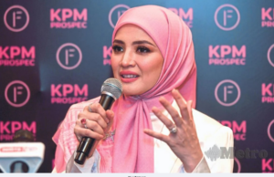 FAZURA INGATKAN ADAB BERSUARA DI MEDIA SOSIAL