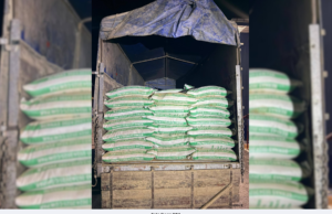 DUA LELAKI DITAHAN BAWA MUATAN 10,000 KG BERAS DIPERCAYAI SELUDUP DARI THAILAND