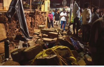 TEMBOK HOSPITAL RUNTUH, 7 NYAWA MELAYANG