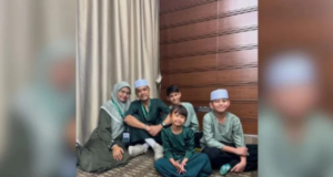 TOMOK SEKELUARGA BAKAL TUNAI HAJI TAHUN INI