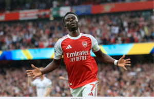 SAKA KEMBALI ‘MELETUP’, ARSENAL MAKIN BERNAFSU