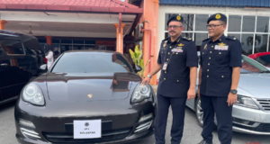 LUPA BAYAR CUKAI JALAN, ALASAN PEMILIK KERETA MEWAH DISITA JPJ KELANTAN