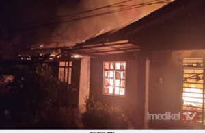 LELAKI MELECUR, TIGA RUMAH HANGUS DIJILAT API