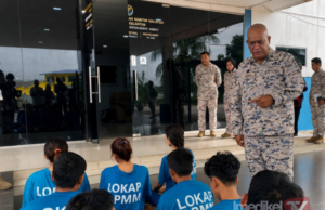MARITIM KELANTAN TAHAN LAPAN PATI SEMBUNYI DALAM SEMAK
