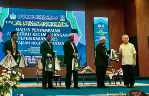 KERAJAAN KELANTAN SALUR RM747,000 SUMBANGAN KECEMERLANGAN KEPADA 1,494 PELAJAR SPM, STPM DAN STAM