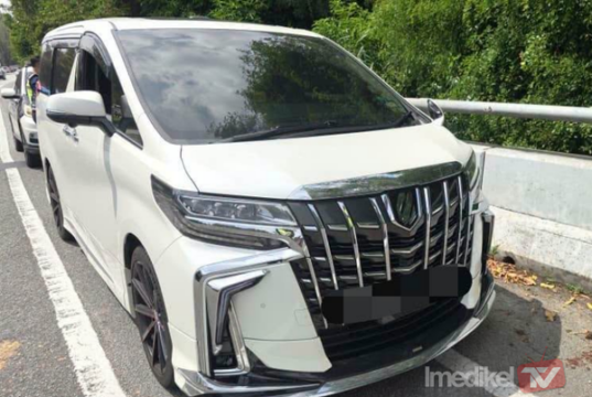 JPJ KEDAH SITA TOYOTA ALPHARD DALAM OPS LUXURY, LKM DAN INSURANS TAMAT TEMPOH