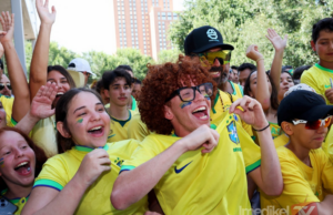 PENYOKONG BRAZIL SANGGUP ‘KEPANASAN’ DEMI PASUKAN