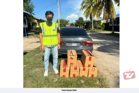 PEMANDU CABUT LARI TINGGAL KERETA, 3,000 BATANG ROKOK SELUDUP DIRAMPAS PGA