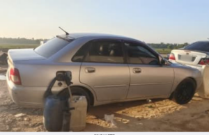 LELAKI DITAHAN, 185 LITER PETROL DISYAKI DISELUDUP KE NEGARA JIRAN