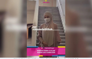 ABBY MUAT NAIK UCAPAN ‘ALHAMDULILLAH’