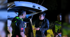 OPS TIRIS 4.0: KPDN KELANTAN RAMPAS 1.3 TAN MINYAK MASAK BERSUBSIDI, SUSPEK LOL0S KE SEMAK