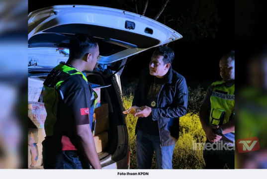 OPS TIRIS 4.0: KPDN KELANTAN RAMPAS 1.3 TAN MINYAK MASAK BERSUBSIDI, SUSPEK LOL0S KE SEMAK