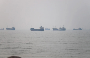 2 KAPAL MELETUP LANGGAR PERIUK API DI SELAT HORMUZ – IRGC