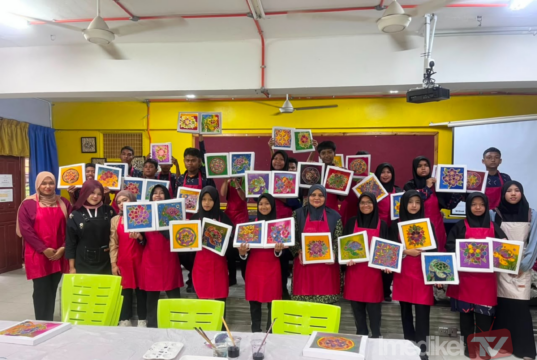 TVET INKLUSIF BUKA PELUANG PELAJAR PPKI SMK CHERANG RUKU TEROKA TEKNIK SENI BATIK