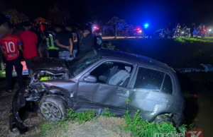 ANGGOTA POLIS MAUT TERCAMPAK KELUAR SELEPAS KERETA TERBABAS