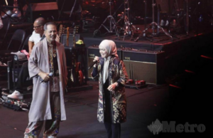 M NASIR ‘PANCING’ SITI NURHALIZA DUET SPONTAN DI KONSERT