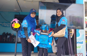 SEMANGAT SI CILIK BERKOSTUM ROBOT CURI TUMPUAN, RAIH JOHAN FUN WALK EDU FUN MADANI