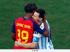 PELUKAN MESSI DAN YAMAL JADI TUMPUAN