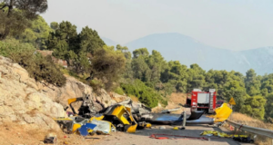 2 KRU MAUT, HELIKOPTER BERTEMBUNG KETIKA PADAM KEBAKARAN