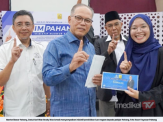 KERAJAAN PAHANG SEDIA RM300,00 BANTU ANAK PAHANG BELAJAR DI LUAR NEGARA
