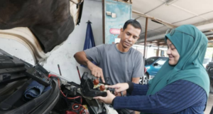 TAK DAPAT MENDENGAR, TAK MAMPU BERSUARA, SHARIL BUKTIKAN TANGANNYA ‘BERBICARA’ DI BENGKEL