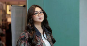 BELLA DOWANNA LINDUNG SI DIA ELAK KENA KEBAS