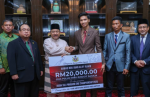 RM20,000 IRINGI KEJAYAAN ALIF RAKIB, JUARA DUNIA INTERIM MUAY THAI