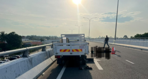LELAKI MAUT MOTOSIKAL REMPUH LORI PARKIR DI FLYOVER WAKAF BHARU