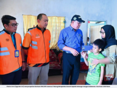 DUA BERADIK KEHILANGAN TIGA AHLI KELUARGA, JKM PAHANG HULUR BANTUAN RM2,000